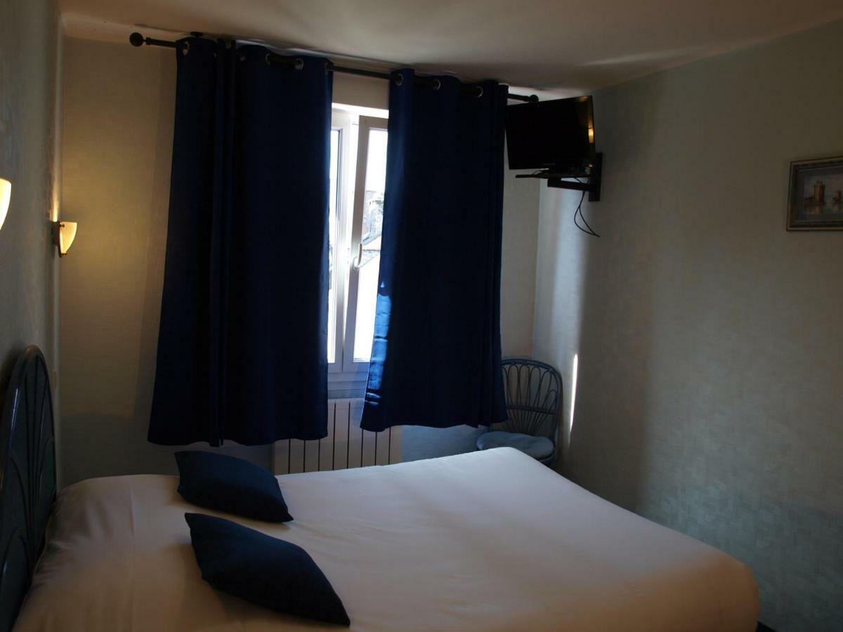 Hotel Des Iles Theix Exterior foto